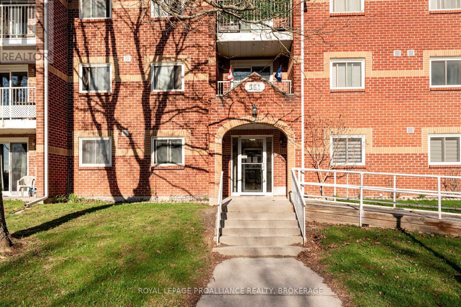 206 - 561 ARMSTRONG ROAD, Kingston, Ontario