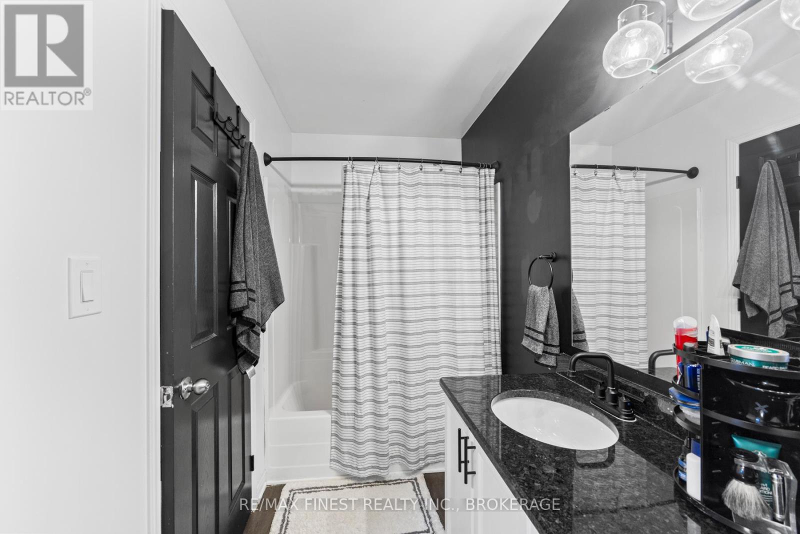 1001 Bluffwood Avenue, Kingston, Ontario  K7K 7K6 - Photo 22 - X12246815