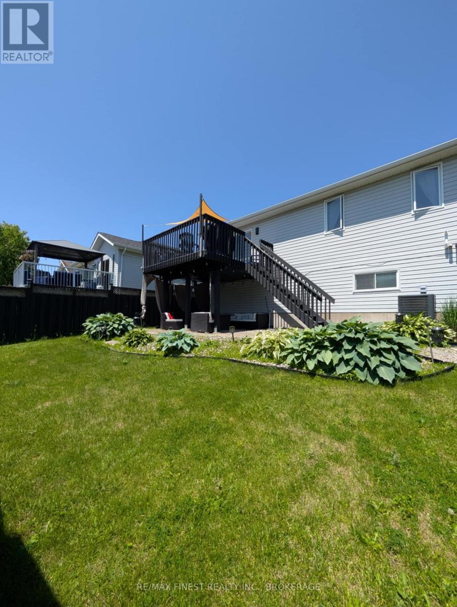 1001 Bluffwood Avenue, Kingston, Ontario  K7K 7K6 - Photo 39 - X12246815