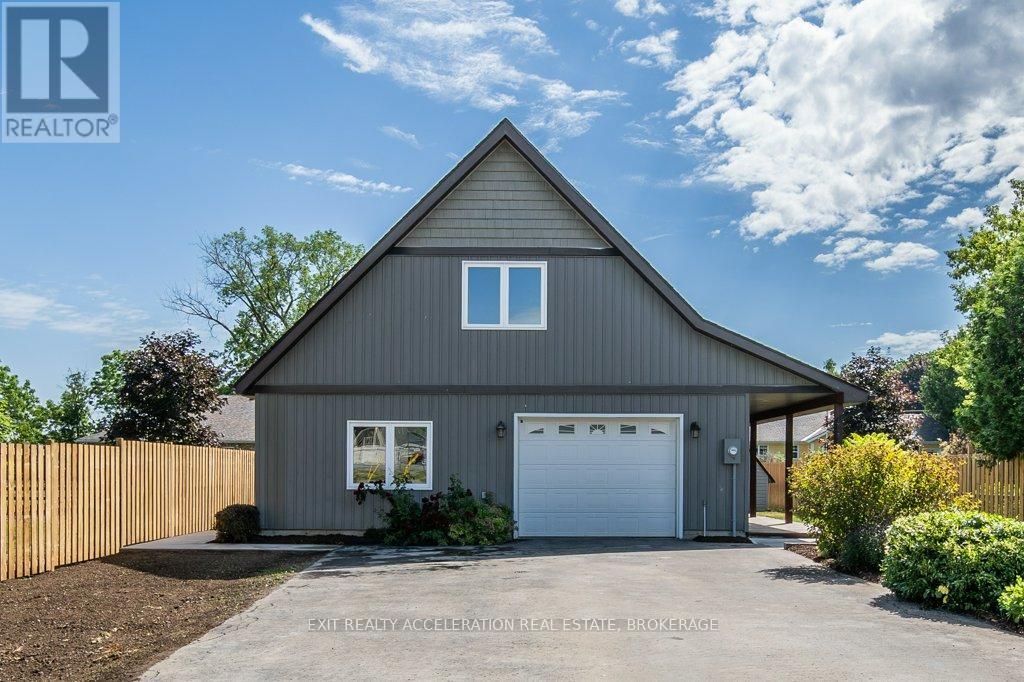 212 GREEN STREET, Deseronto, Ontario