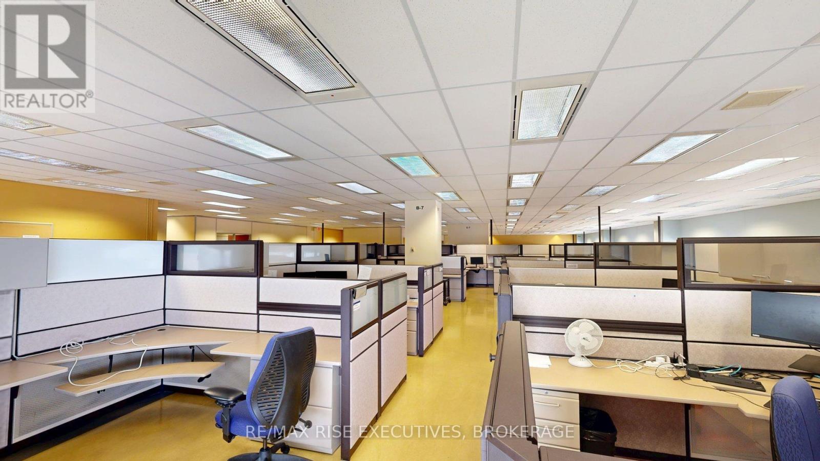 500 - 49 Place D' Armes, Kingston, Ontario K7K 6E1 - Photo 12 - X12249354