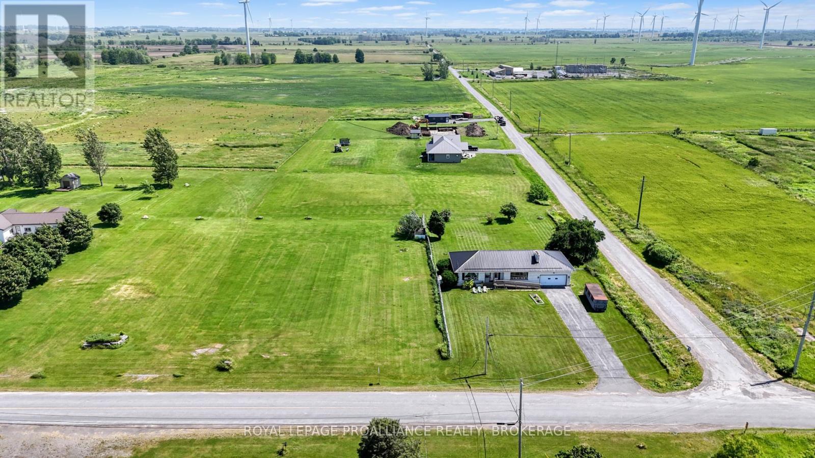 631 Highway 96, Frontenac Islands, Ontario K0H 2Y0 - Photo 26 - X12249955