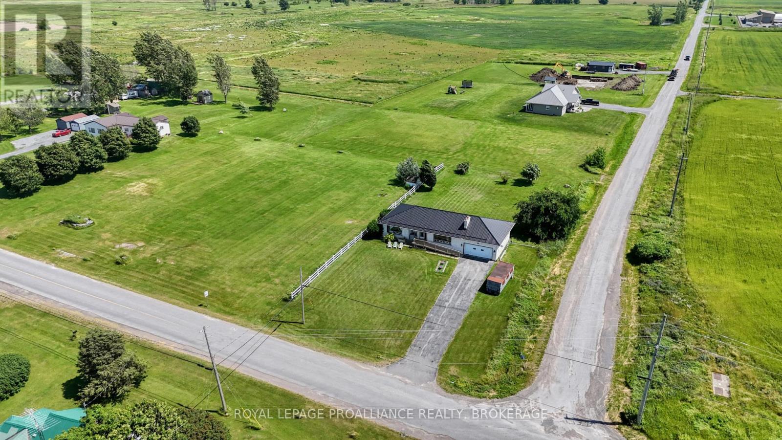 631 Highway 96, Frontenac Islands, Ontario K0H 2Y0 - Photo 28 - X12249955