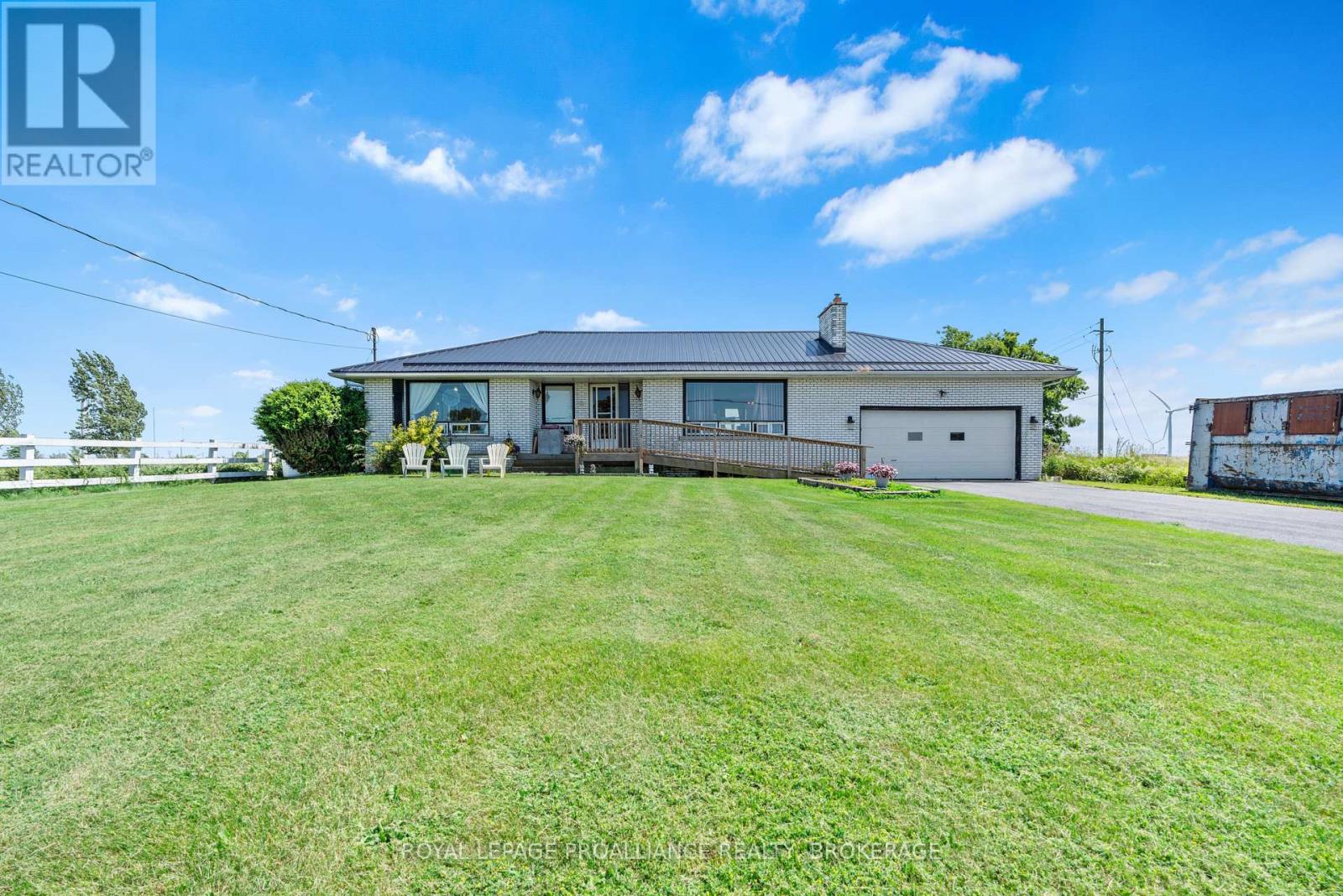 631 Highway 96, Frontenac Islands, Ontario K0H 2Y0 - Photo 4 - X12249955