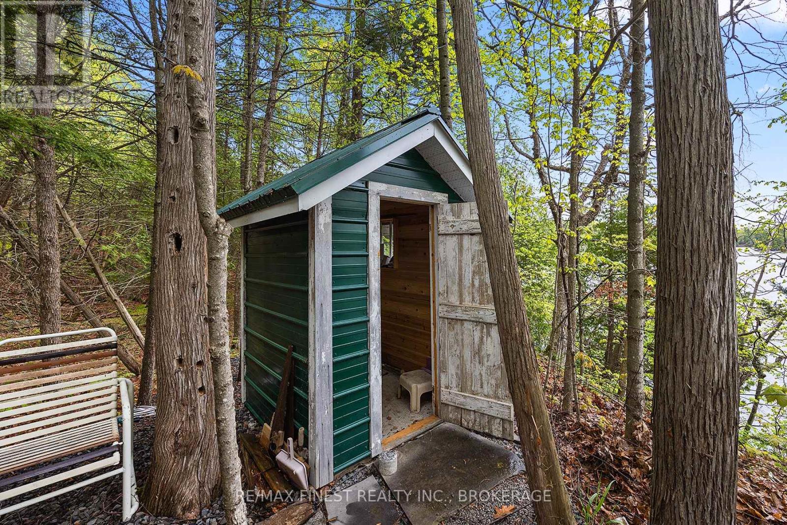 8126 Perth Road, Frontenac, Ontario  K0H 2L0 - Photo 18 - X12250733