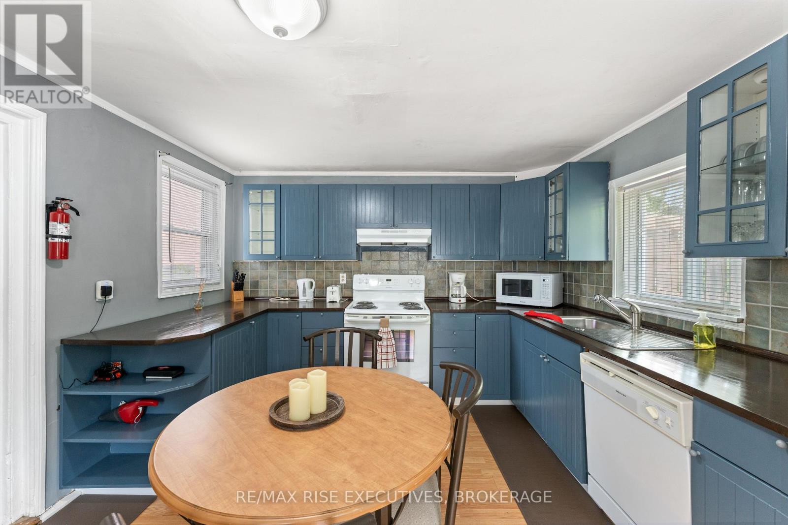135 Nelson Street, Kingston, Ontario  K7L 3W9 - Photo 12 - X12255852