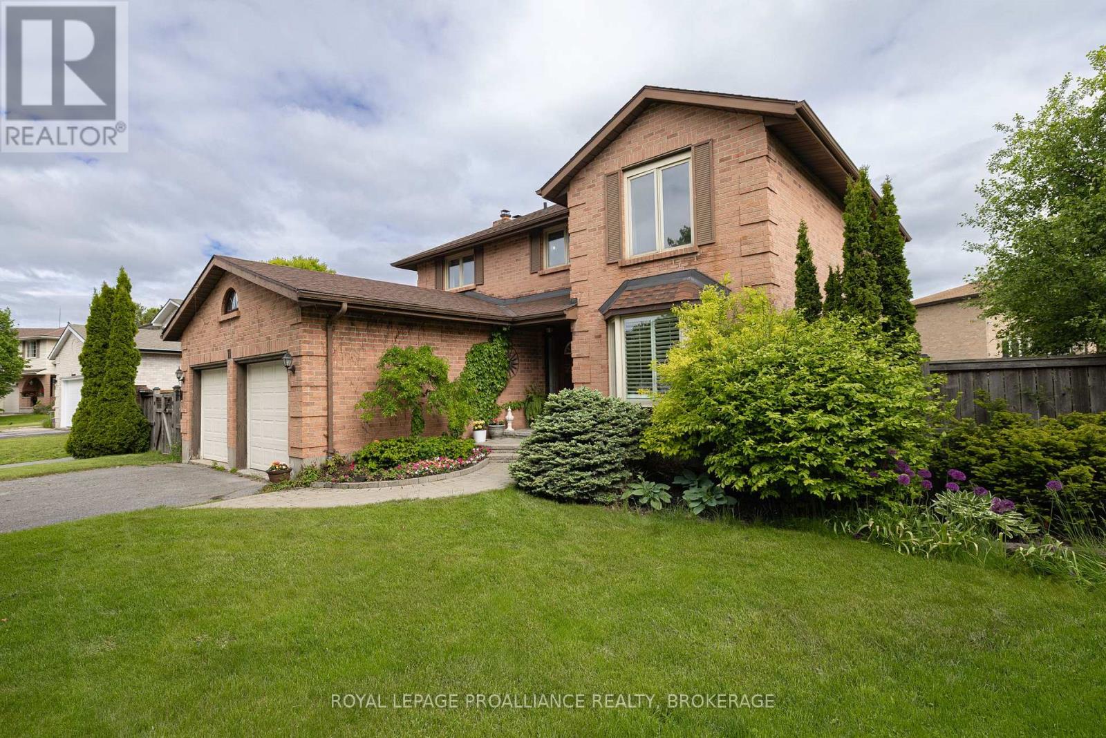 11 GLENWOOD COURT, Kingston, Ontario
