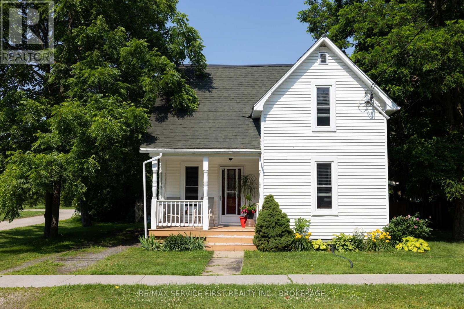 18 GARDEN STREET, Lansdowne Village, Ontario