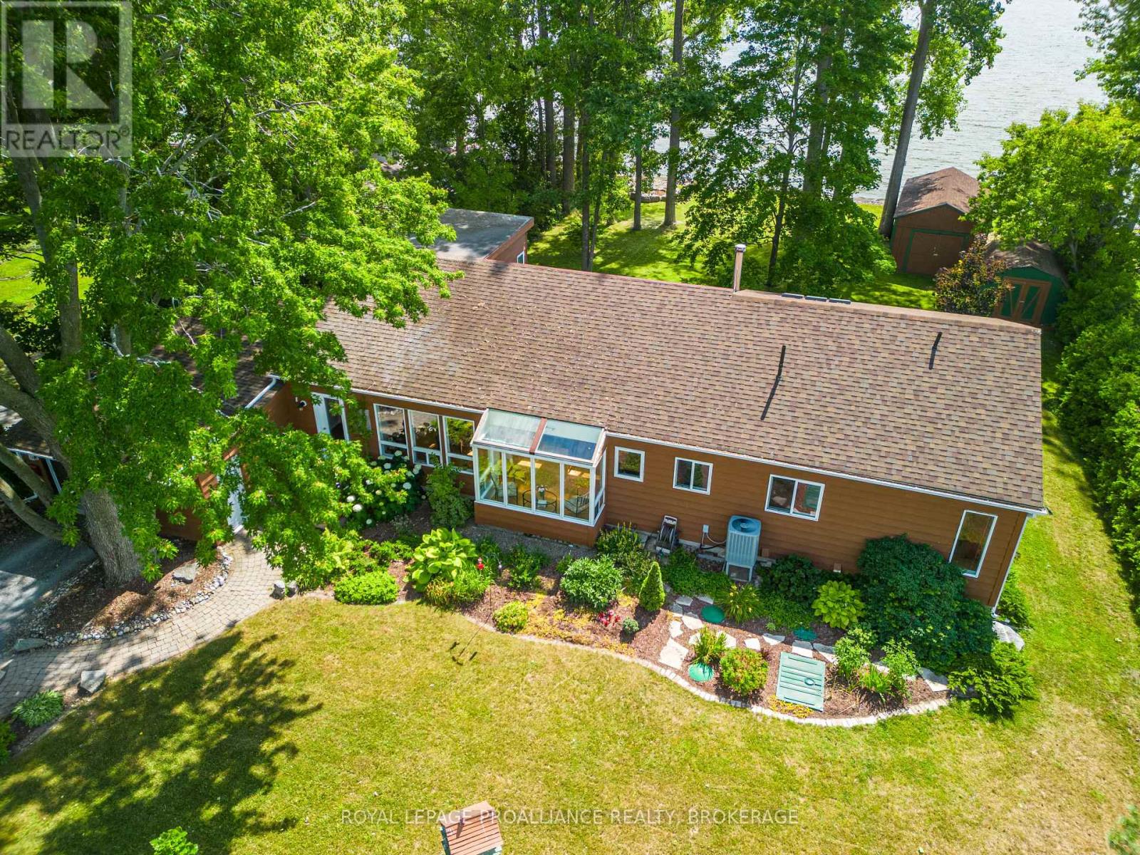 26 SUNSET LANE, Greater Napanee, Ontario