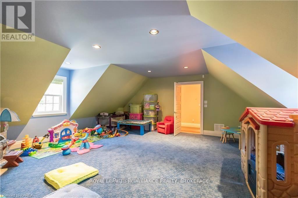 1618 St Lawrence Avenue, Kingston, Ontario K7L 4V1 - Photo 29 - X12262863