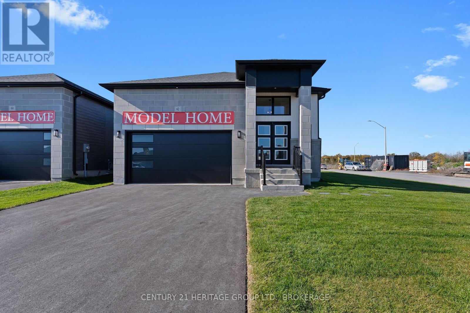 58 DUSENBURY DRIVE, Loyalist, Ontario