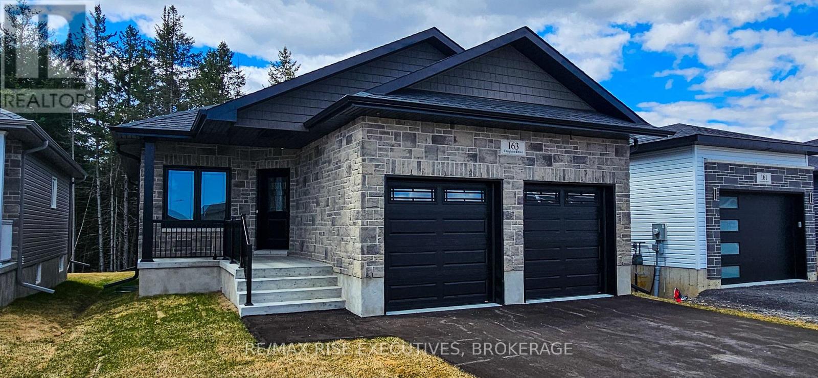 171 CREIGHTON DRIVE, Loyalist, Ontario