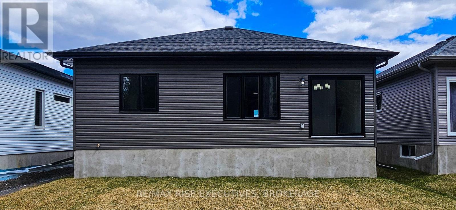 171 Creighton Drive, Loyalist, Ontario  K0H 2H0 - Photo 4 - X12263608