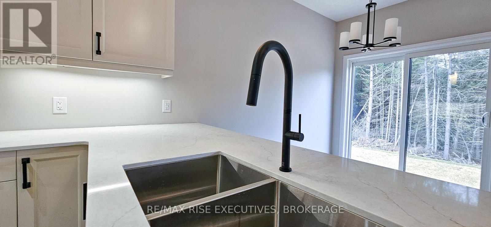 171 Creighton Drive, Loyalist, Ontario  K0H 2H0 - Photo 7 - X12263608