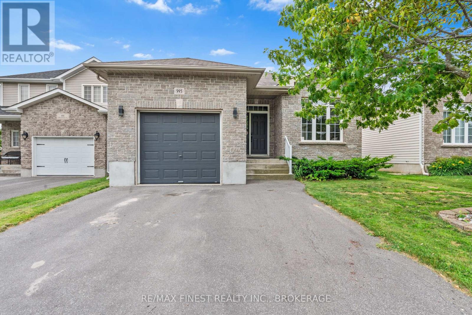 995 Swanfield Street, Kingston, Ontario  K7M 0A6 - Photo 2 - X12267068