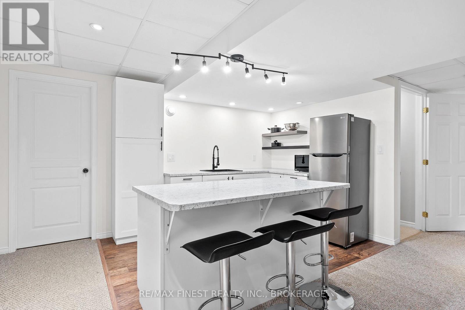 995 Swanfield Street, Kingston, Ontario  K7M 0A6 - Photo 29 - X12267068