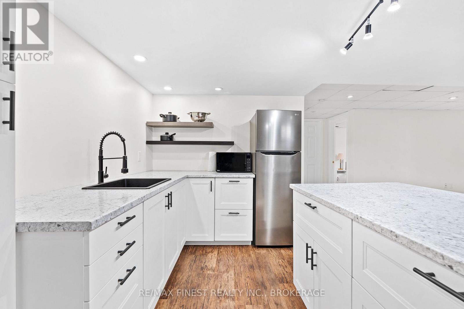 995 Swanfield Street, Kingston, Ontario  K7M 0A6 - Photo 31 - X12267068