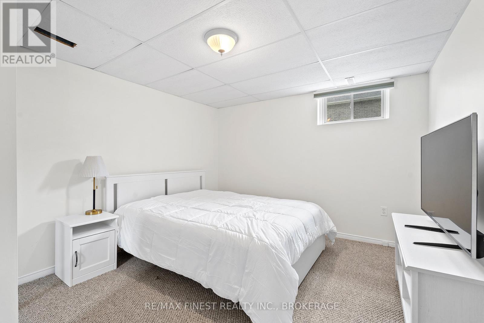 995 Swanfield Street, Kingston, Ontario  K7M 0A6 - Photo 33 - X12267068