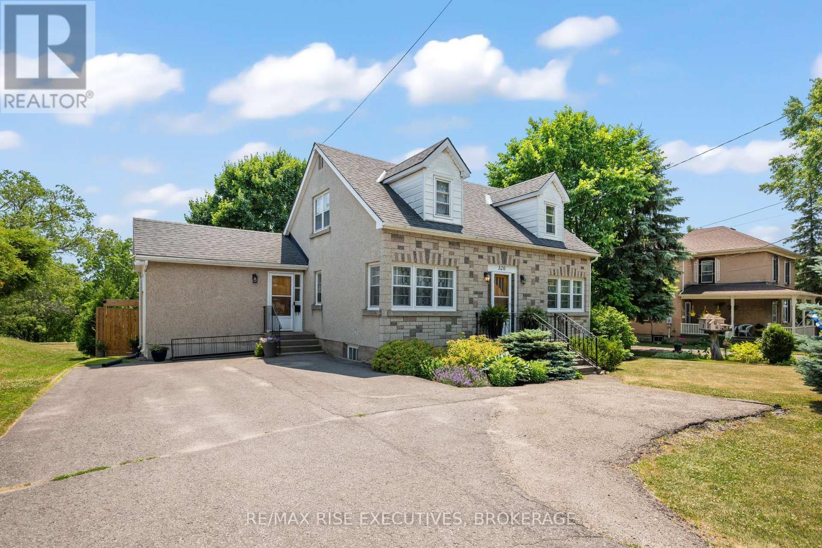 320 DUNDAS STREET W, Greater Napanee, Ontario