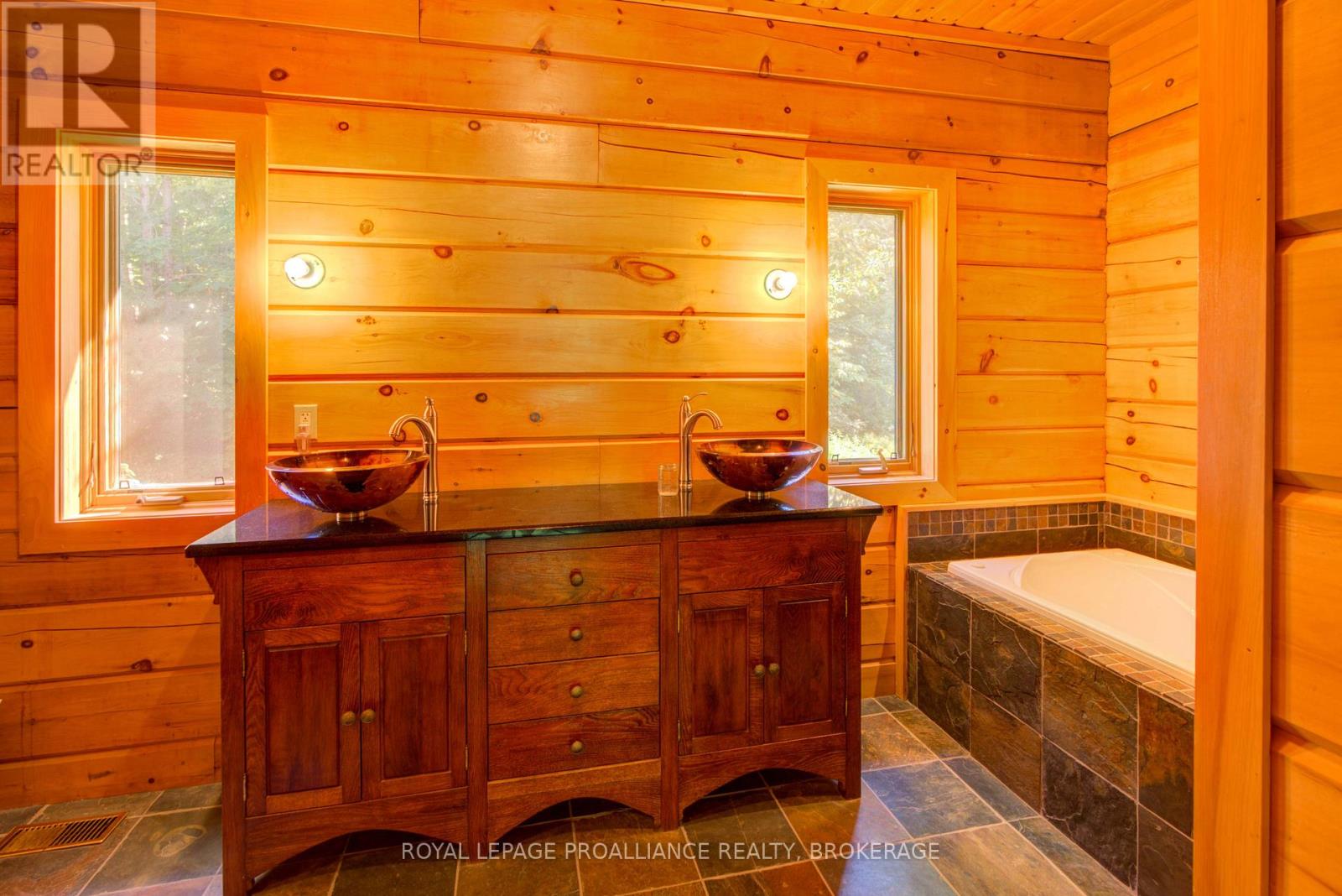 142 Paddy's Lane, Rideau Lakes, Ontario  K0G 1X0 - Photo 27 - X12268548