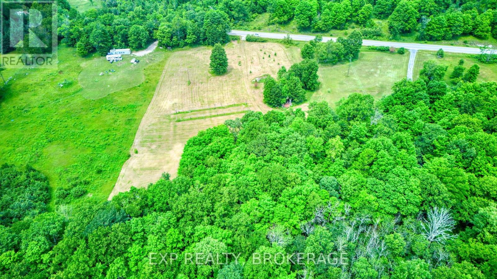 2260 Fifth Lake Road, Frontenac, Ontario K0H 2K0 - Photo 12 - X12269468