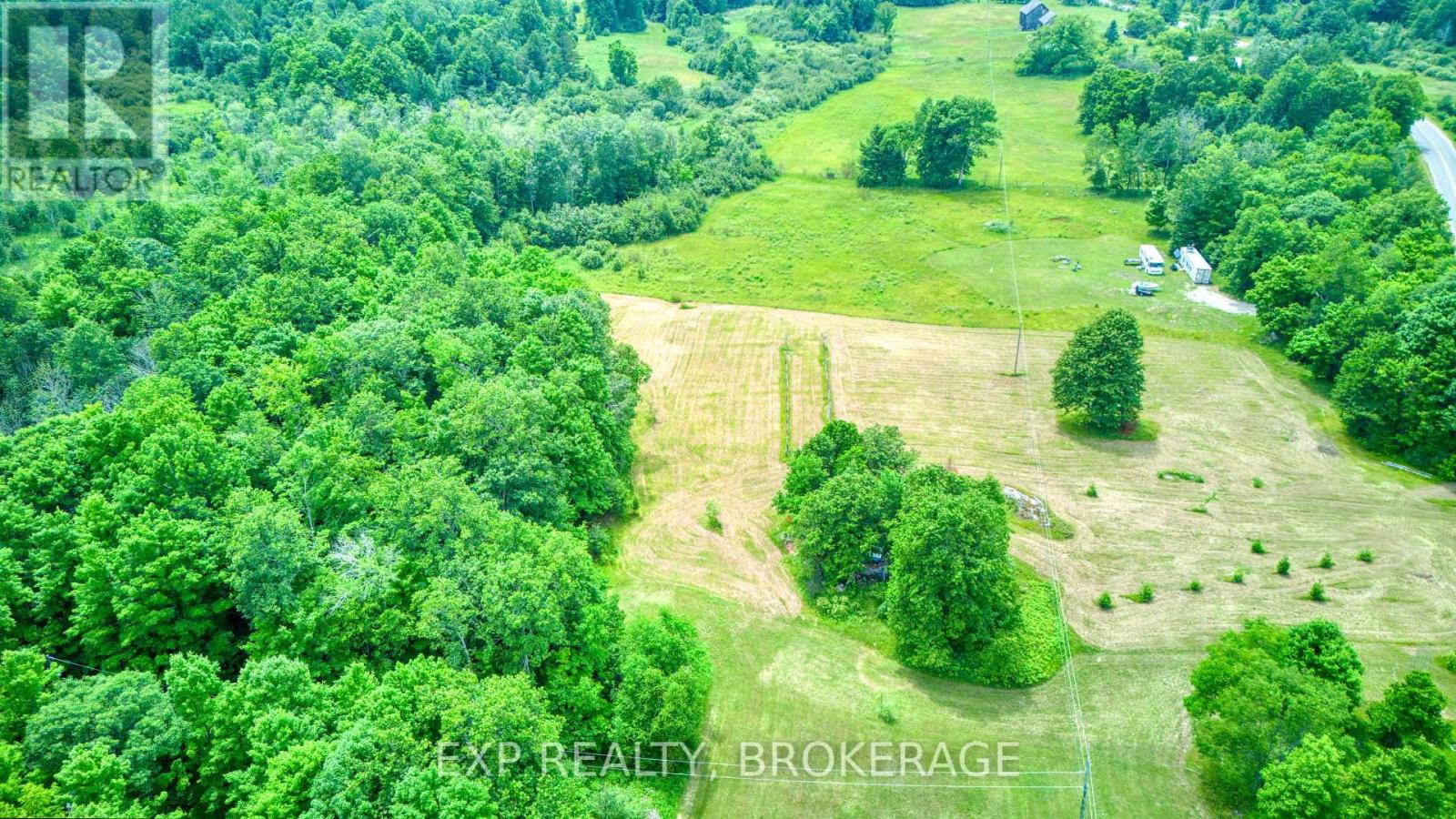 2260 Fifth Lake Road, Frontenac, Ontario K0H 2K0 - Photo 29 - X12269468