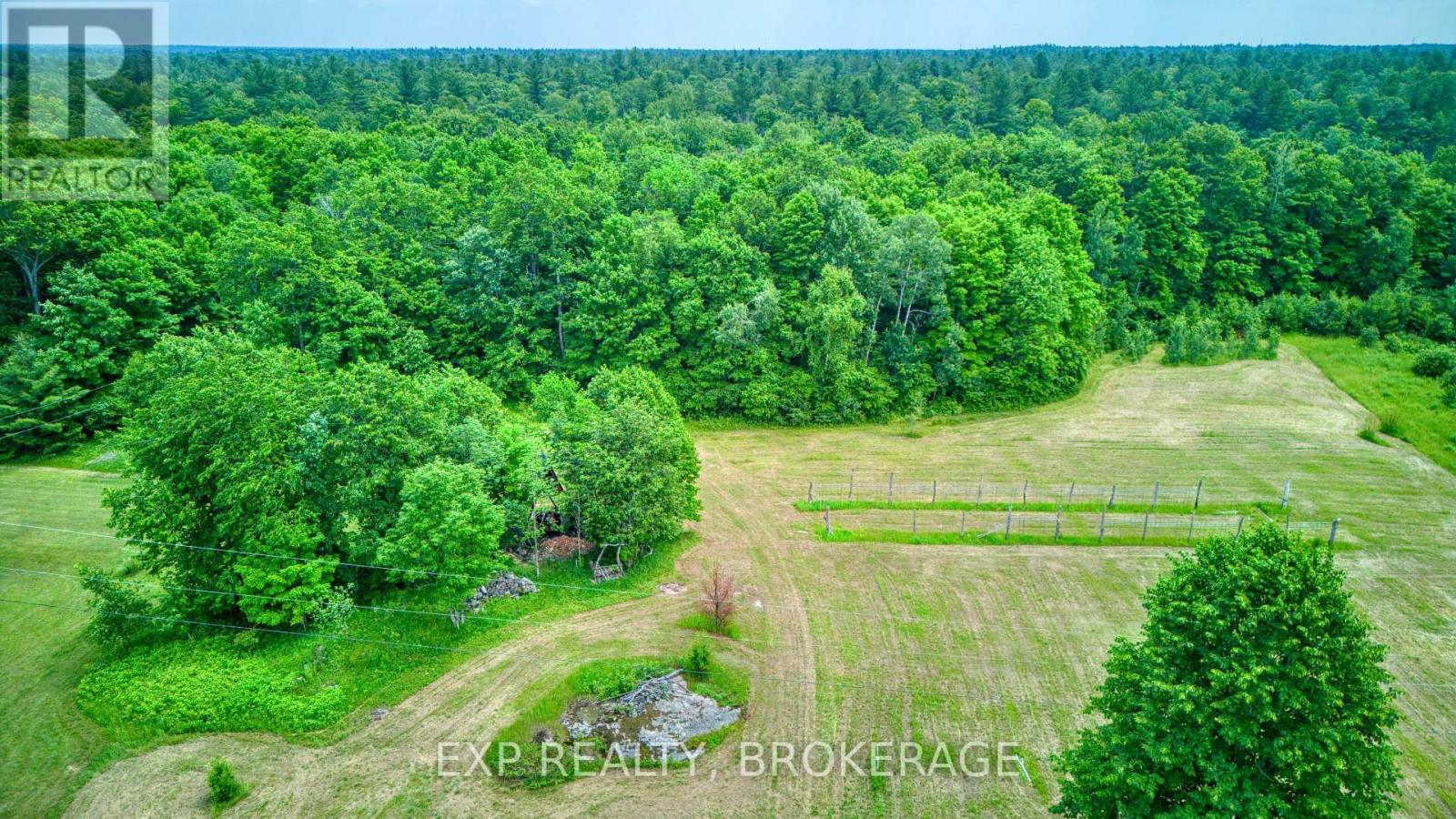 2260 Fifth Lake Road, Frontenac, Ontario K0H 2K0 - Photo 9 - X12269468