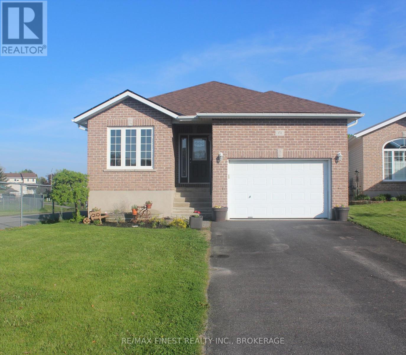 151 MACDOUGALL DRIVE, Loyalist, Ontario