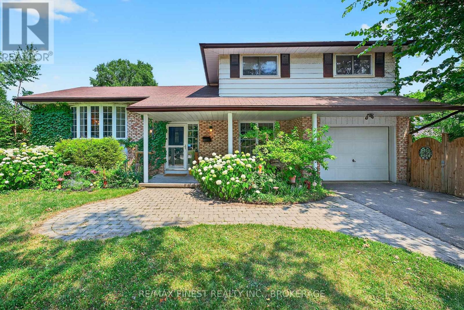 23 DIAMOND CRESCENT, Belleville, Ontario