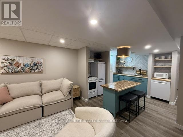 B - 1534 CRIMSON CRESCENT, Kingston, Ontario