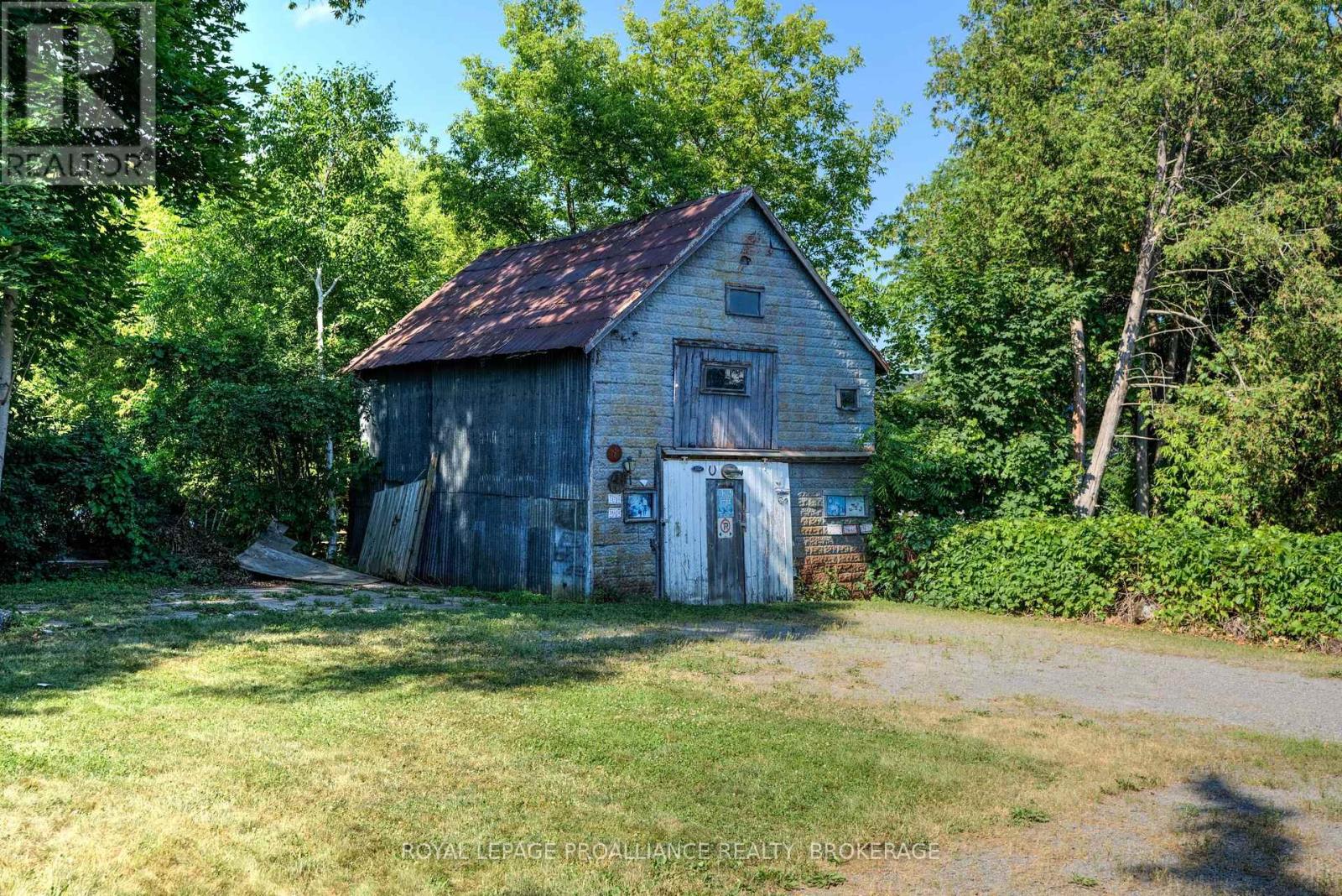 6 Spring Street N, Westport, Ontario  K0G 1X0 - Photo 38 - X12274065