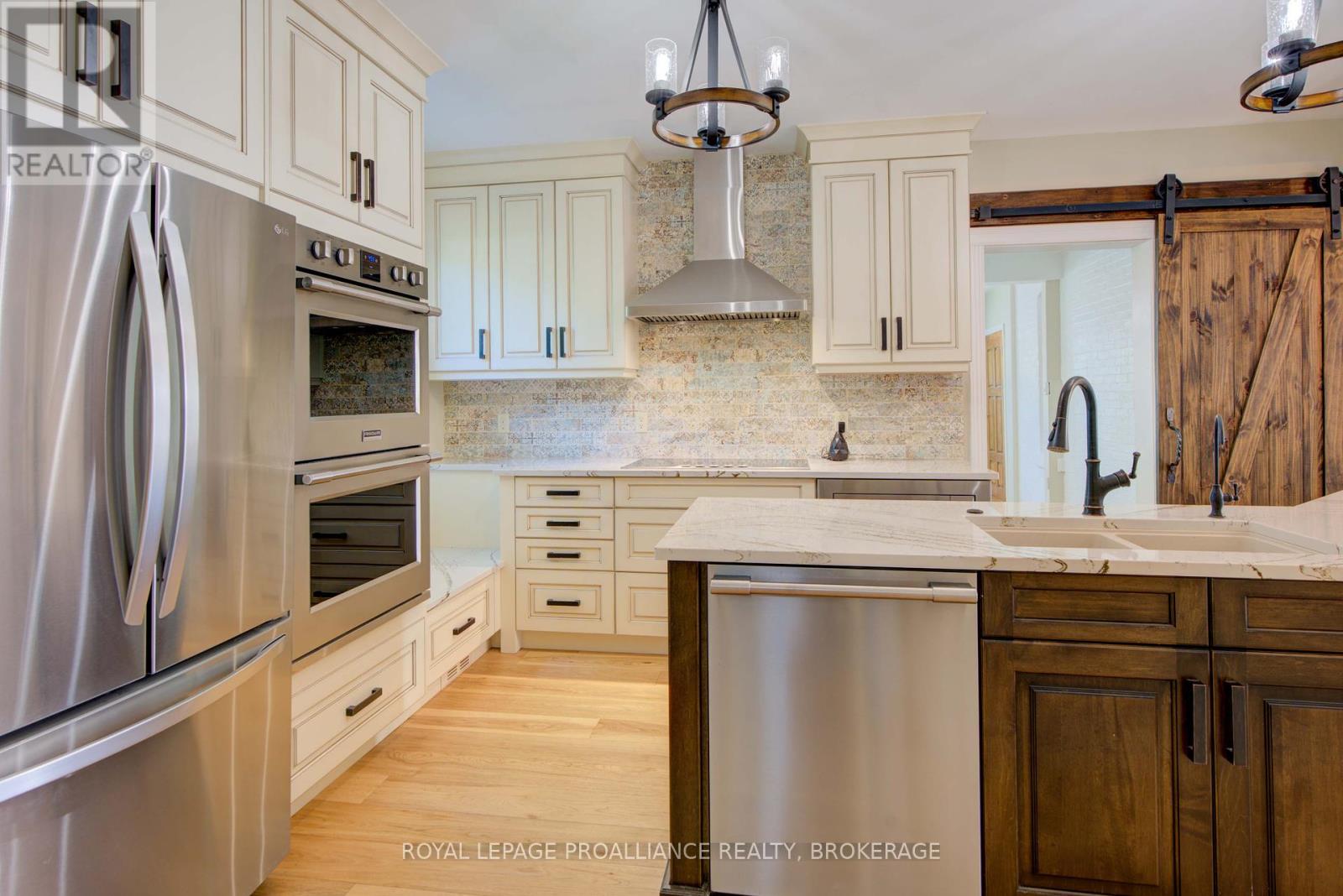 6 Spring Street N, Westport, Ontario  K0G 1X0 - Photo 4 - X12274065