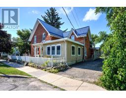 6 SPRING STREET N, Westport, Ontario