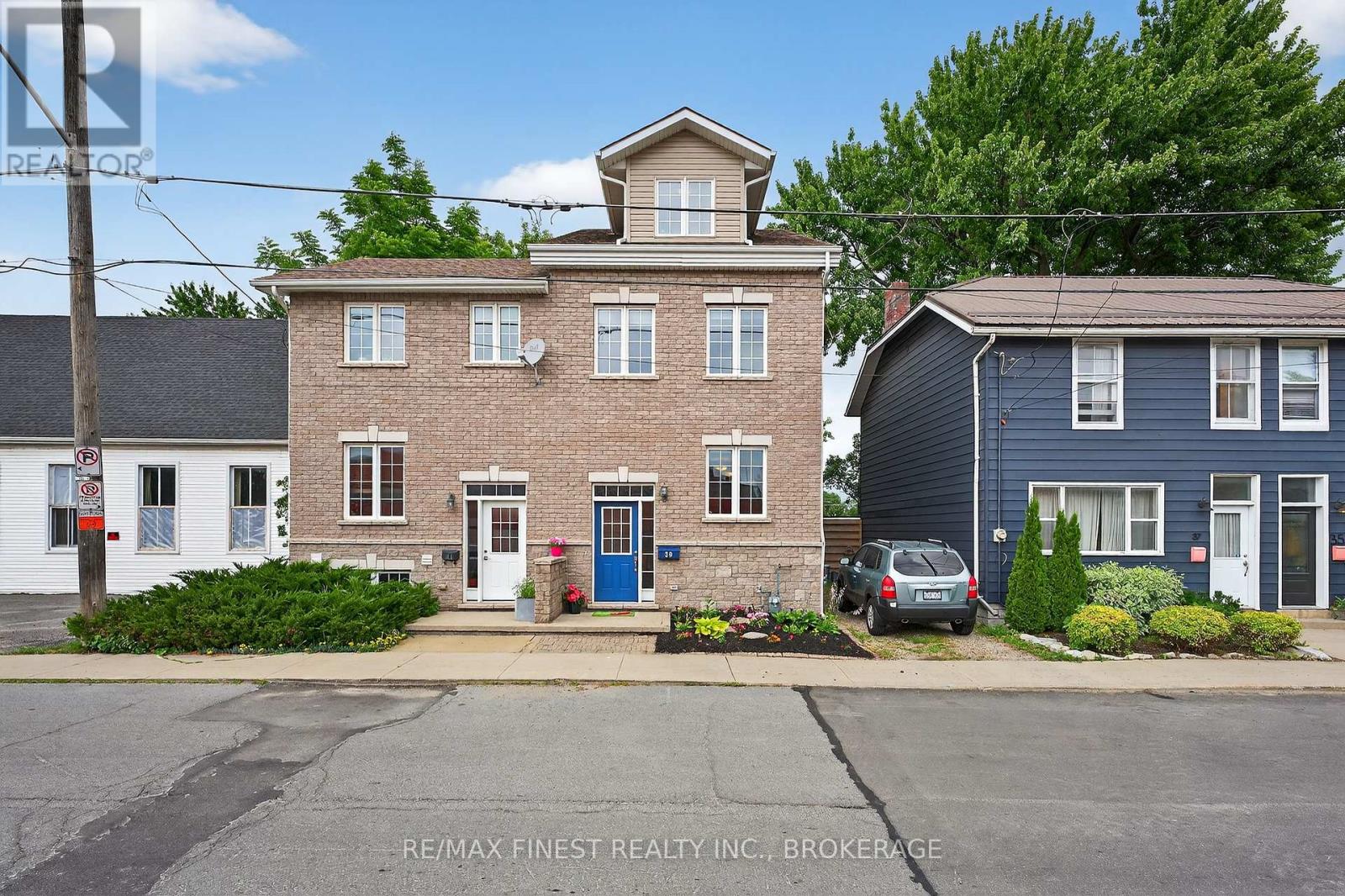 39 CHARLES STREET, Kingston, Ontario