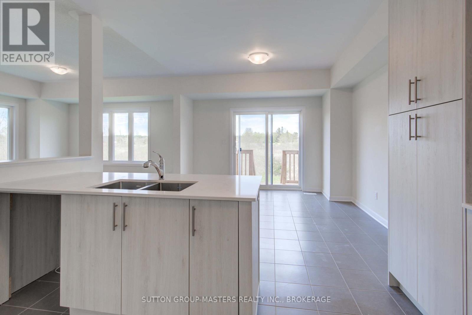 102 Oakmont Drive, Loyalist, Ontario  K0H 1G0 - Photo 12 - X12276358