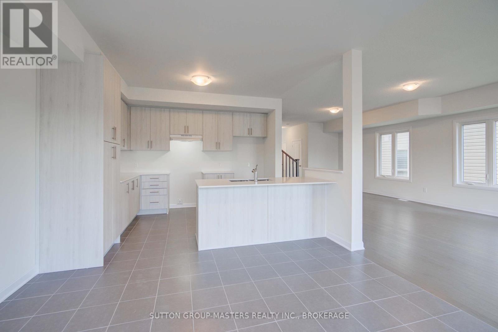 102 Oakmont Drive, Loyalist, Ontario  K0H 1G0 - Photo 7 - X12276358