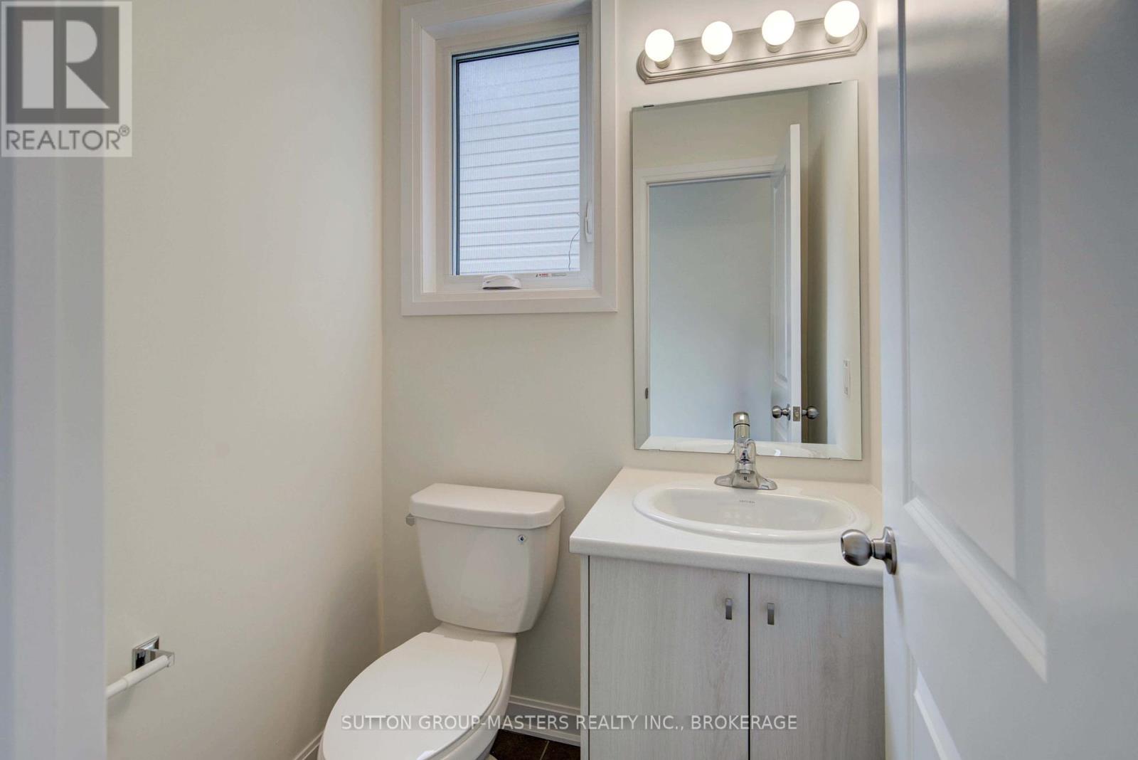 102 Oakmont Drive, Loyalist, Ontario  K0H 1G0 - Photo 8 - X12276358