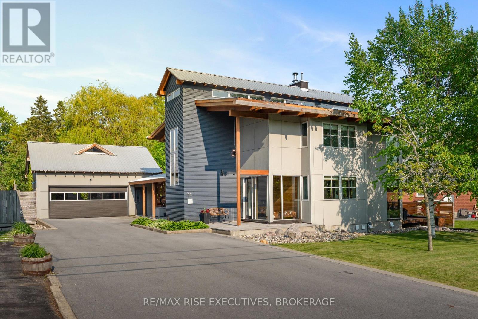 36 BISHOP STREET, Kingston, Ontario