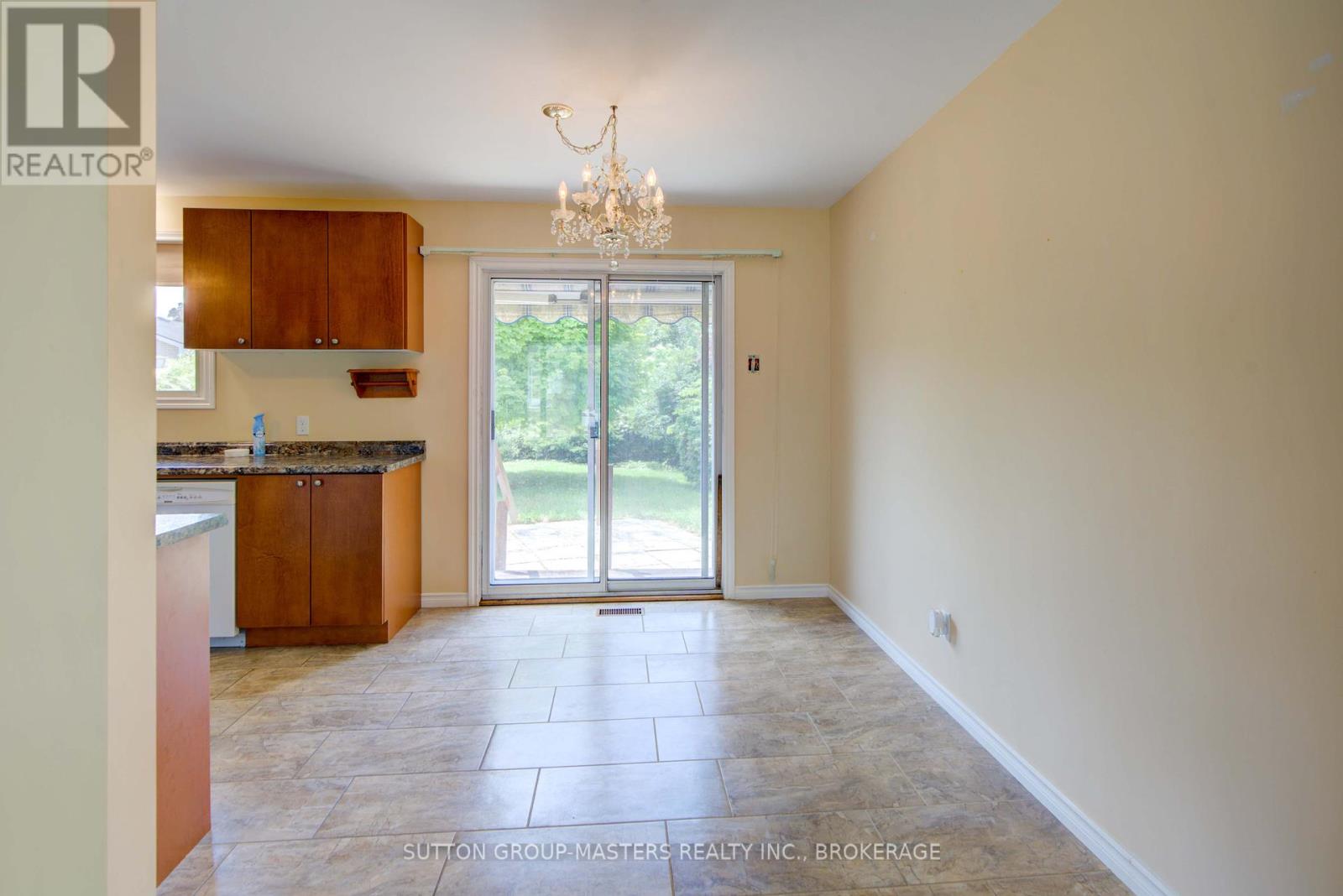 344 Norman Rogers Drive, Kingston, Ontario  K7M 2R8 - Photo 11 - X12276628