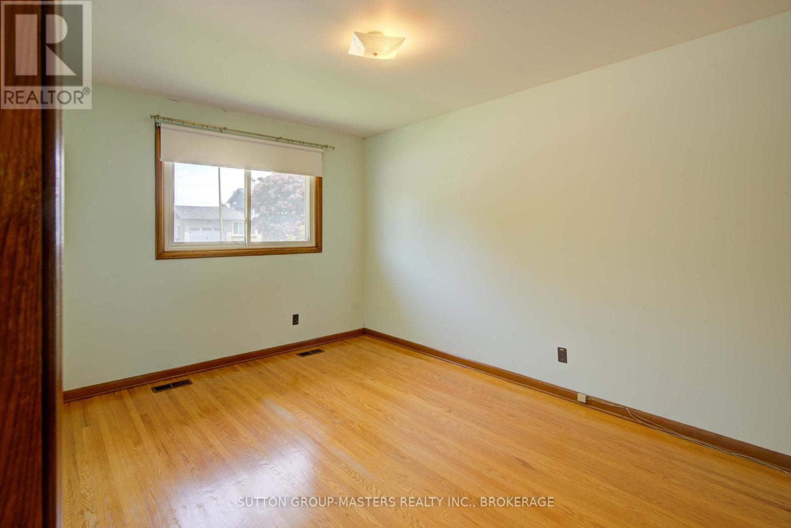 344 Norman Rogers Drive, Kingston, Ontario  K7M 2R8 - Photo 12 - X12276628