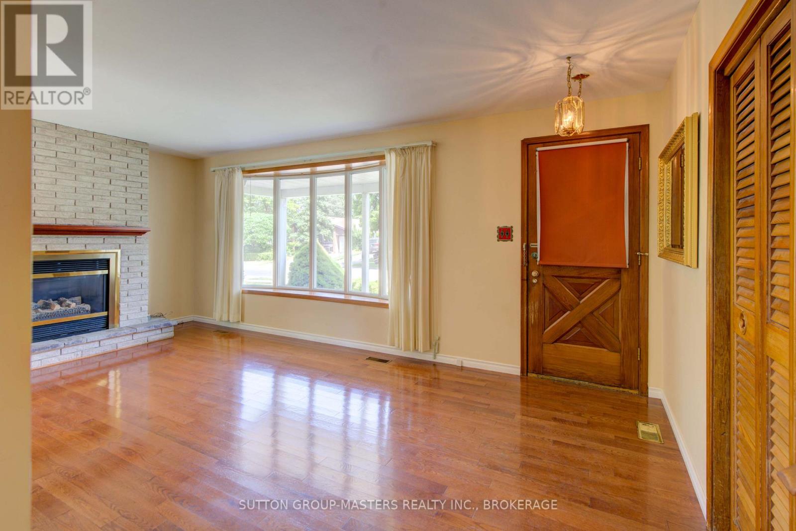 344 Norman Rogers Drive, Kingston, Ontario  K7M 2R8 - Photo 5 - X12276628