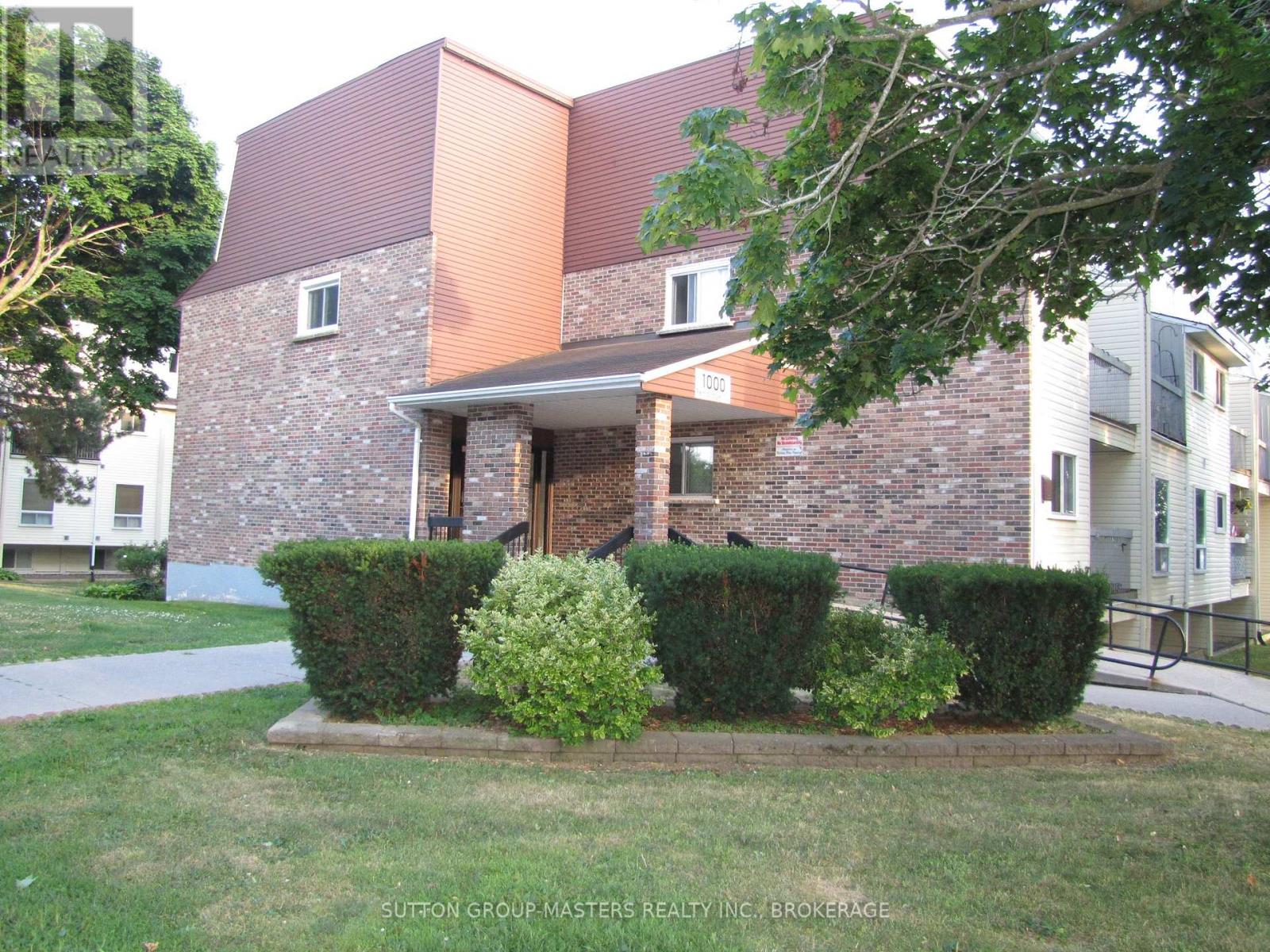 301 - 1000 PEMBRIDGE CRESCENT, Kingston, Ontario