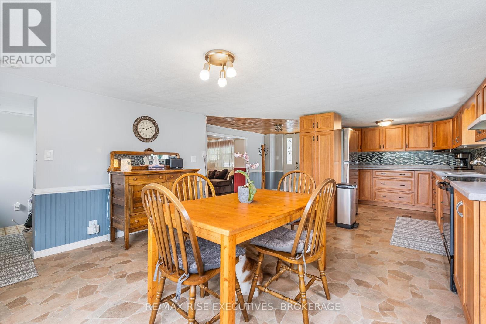 251 Briar Hill Road, Leeds And The Thousand Islands, Ontario  K0E 1N0 - Photo 11 - X12282403