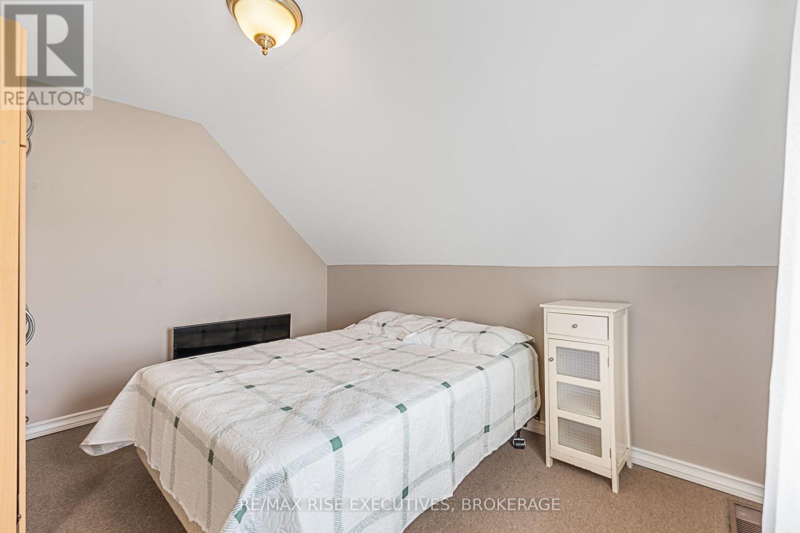 251 Briar Hill Road, Leeds And The Thousand Islands, Ontario  K0E 1N0 - Photo 19 - X12282403