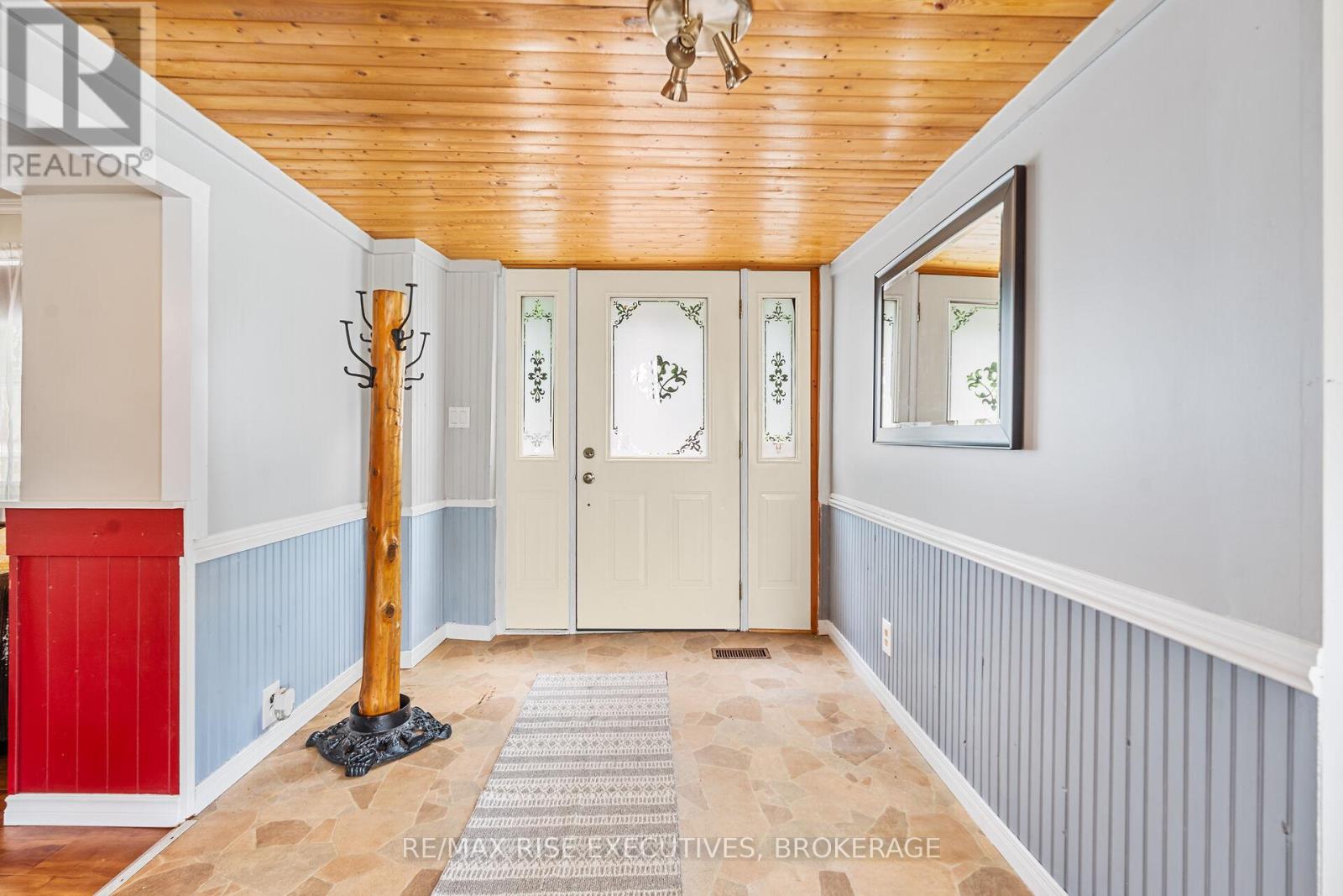 251 Briar Hill Road, Leeds And The Thousand Islands, Ontario  K0E 1N0 - Photo 3 - X12282403