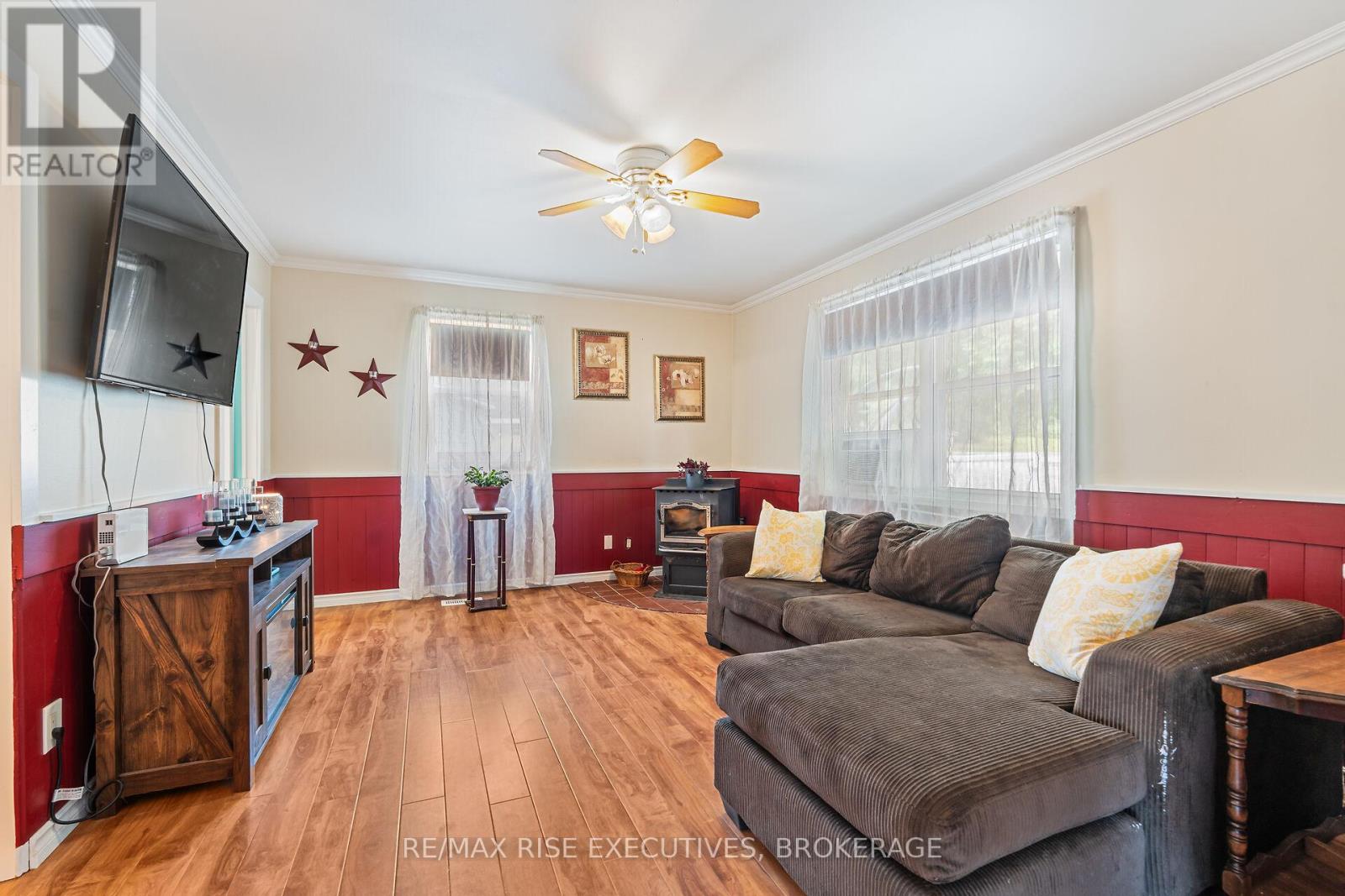 251 Briar Hill Road, Leeds And The Thousand Islands, Ontario  K0E 1N0 - Photo 5 - X12282403