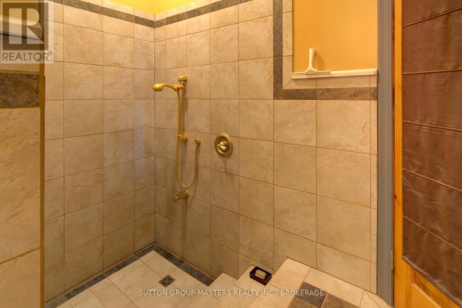 715 North Shore Road, Rideau Lakes, Ontario  K0G 1X0 - Photo 24 - X12282824