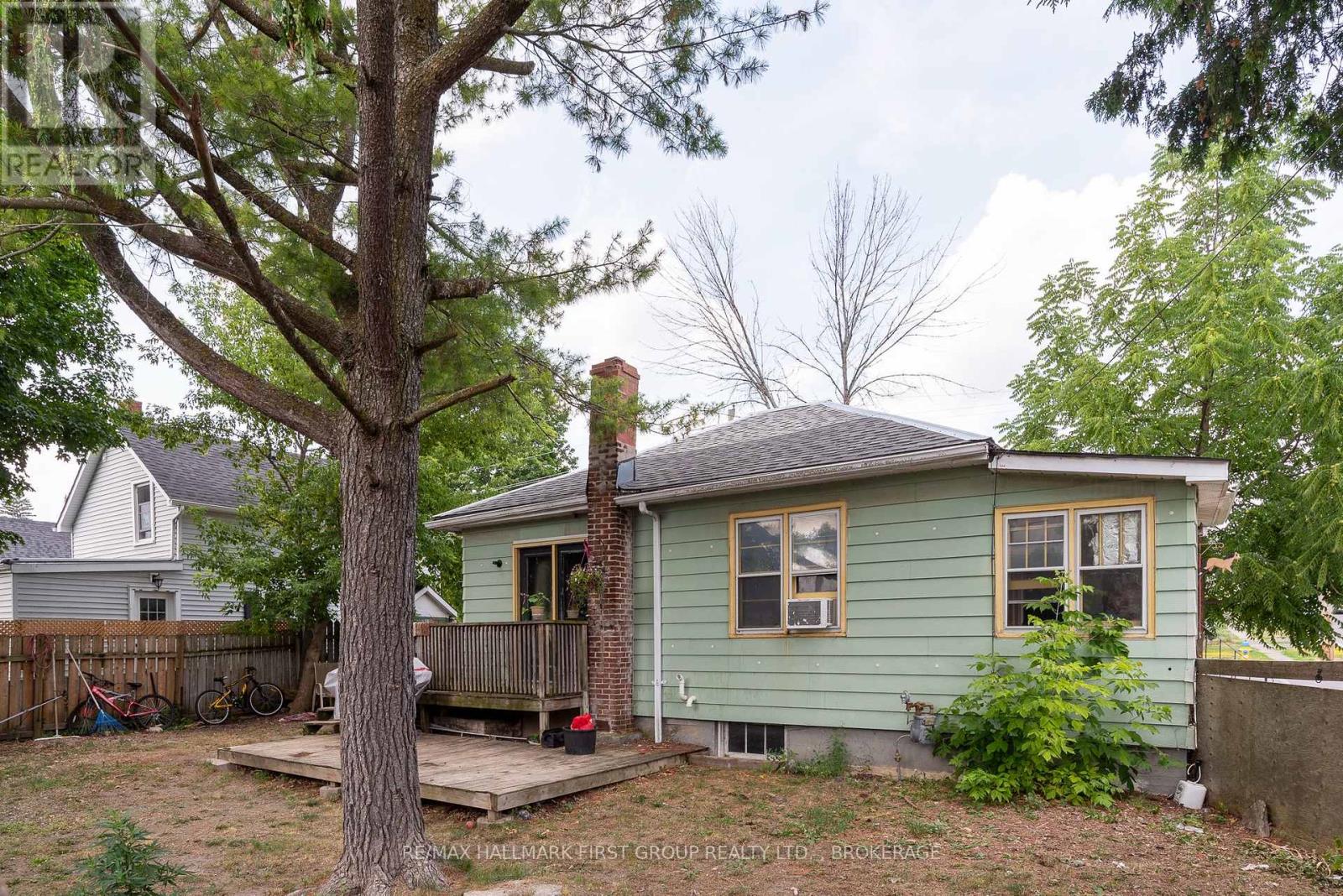 103 Centre Street, Deseronto, Ontario  K0K 1X0 - Photo 4 - X12282942
