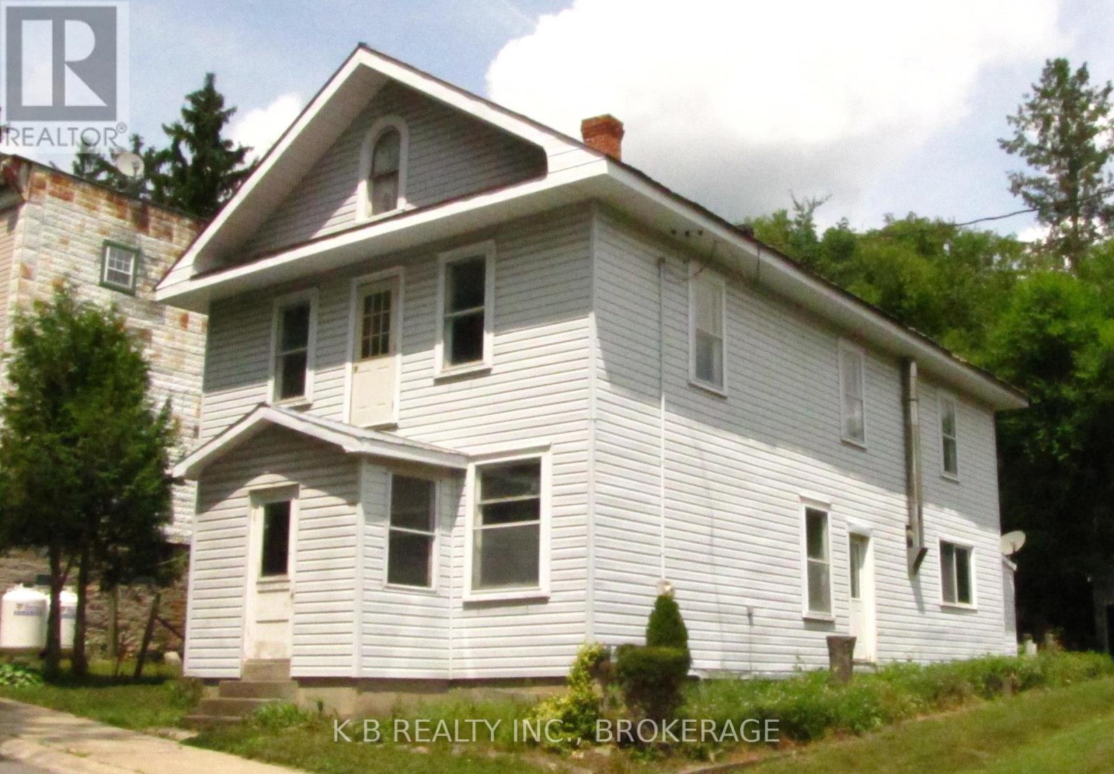 1033 BRIDGE STREET, Frontenac, Ontario