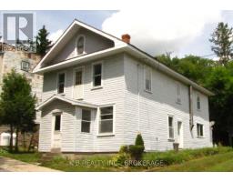 1033 BRIDGE STREET, Frontenac, Ontario
